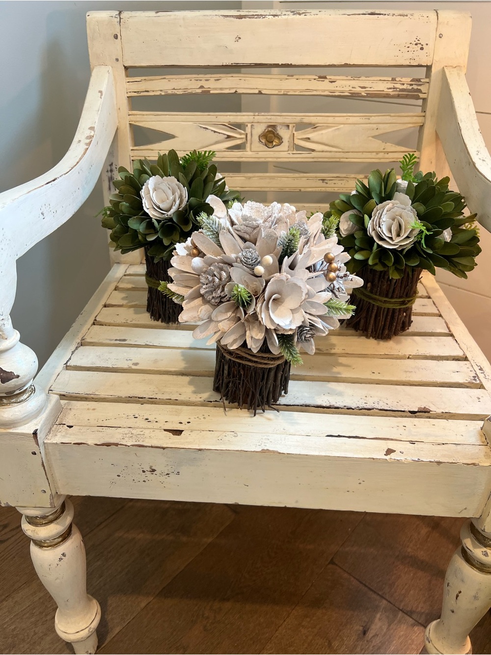 Handcrafted Cream & Green Floral Bundle by Home Accents Decor